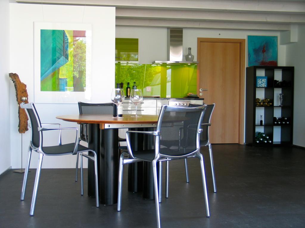 Artist'S Loft Zur Maloya Apartment Ormalingen Ruang foto