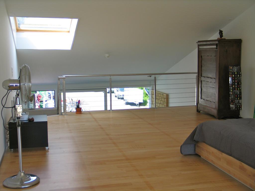 Artist'S Loft Zur Maloya Apartment Ormalingen Ruang foto